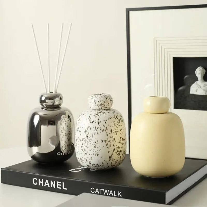 European-Style Ceramic Aromatherapy Bottle Empty Fire-Free Aromatherapy Bottle Scent Diffuser for Household Indoor Perfumes