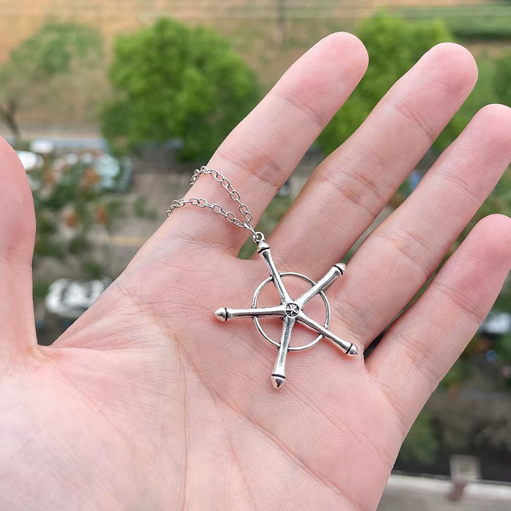 Uryuu Quincy Cross Pendant Necklace - Ichigo Soul Reaper Badge Necklace - Anime Cosplay Gifts for Fan Kids Girls Teens Women Men