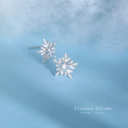 925 Sterling Silver Korean Version Simple Snowflake Stud Earrings Women Crystal Light Luxury Jewelry Gift
